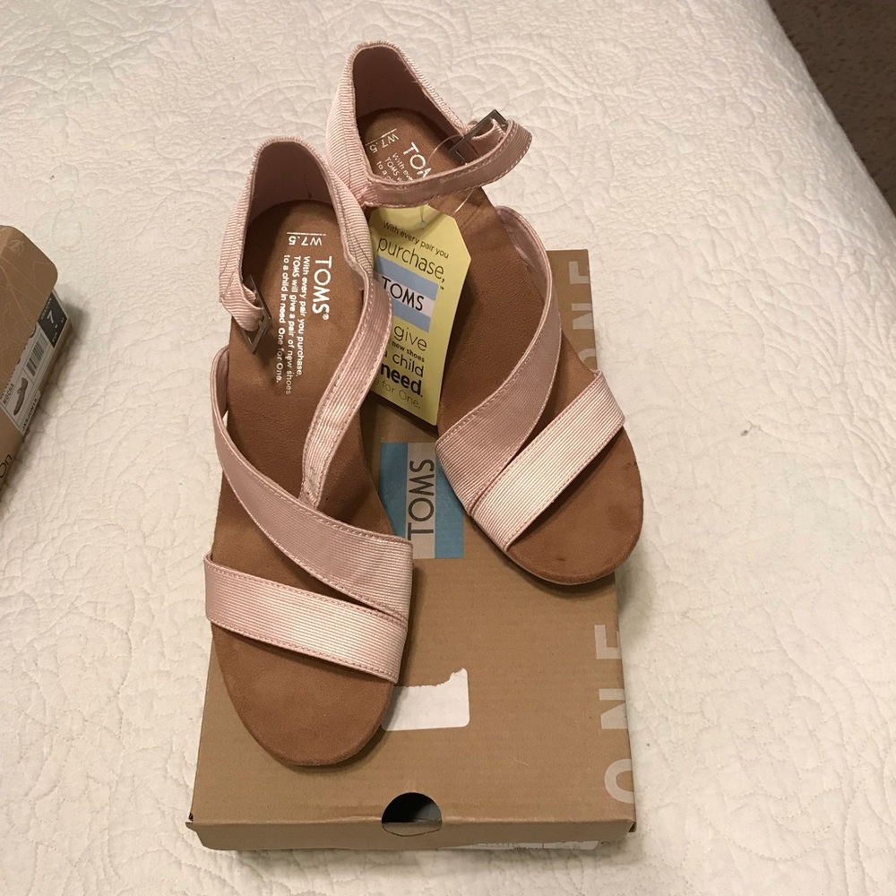 Toms Pink Wedges size 7.5